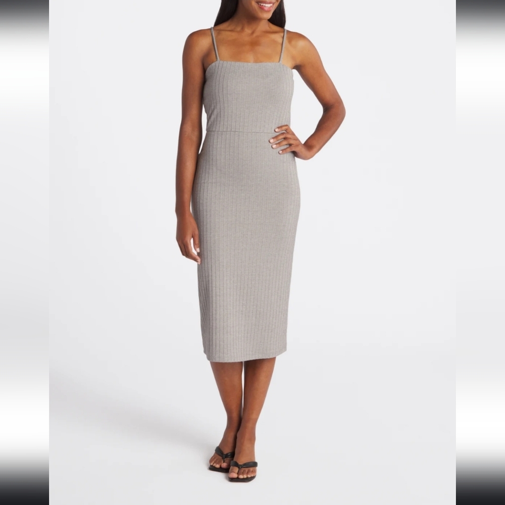 Socialite Ribbed Midi Dress in Light Gray